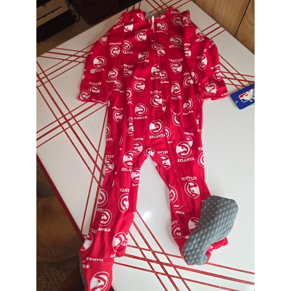 NBA Atlanta Hawks Infant Red Fleece Footed Pajama Sleeper 18M NWT